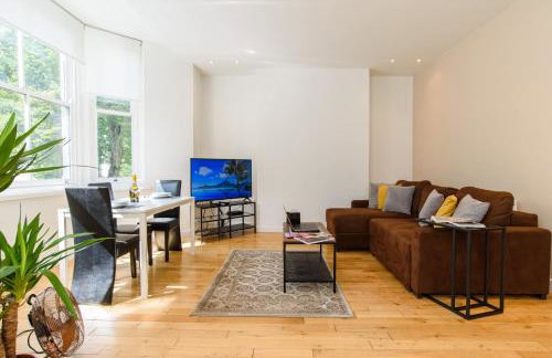 Oakfield Premier Apartments-High Speed WiFi-Smart SelfCheckIn-Central Cardiff Gem - Photo 13