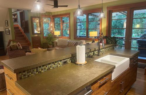 Coveted Creekside Setting, Near Downtown And Bogert Park - Foto 6