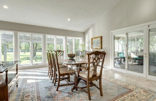 Stunning Waterfront Rental Property with Private Dock and Pool - Foto 14