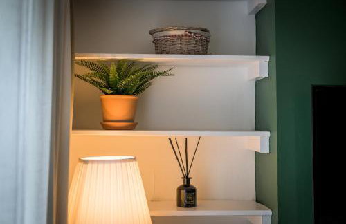 Vale House By EDEN Accommodation - 2 Bedroom Whole House, Sleeps 4 - NEWLY RENOVATED - Foto 18