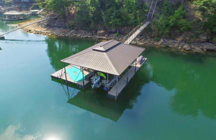 Central Perk - Pet Friendly, Luxury Cabin Feel, Kayaksand Coffee! - Foto 2