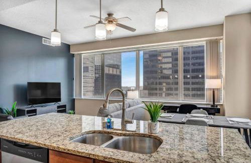 Downtown Flat w/ LAKE VIEW: Walk 2 Stadiums/Arenas - Photo 10