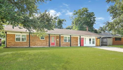 Updated 5BR Baytown Home | Sleeps 12 |Patio&Grill - Foto 3, Other