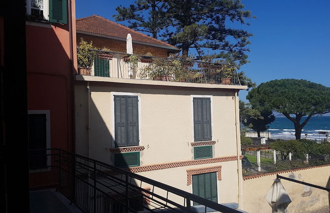 Beach House - Photo 22