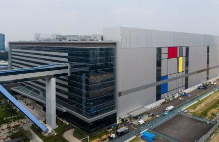 Countryside Sanctuary: Cozy Chateau with Expansive Views - Photo 15