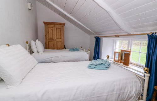 Llwyncadfor Farm - Photo 38