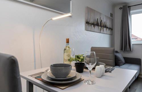 1 Bed Flat In Horsham Town Centre With Free Parking - Photo 20