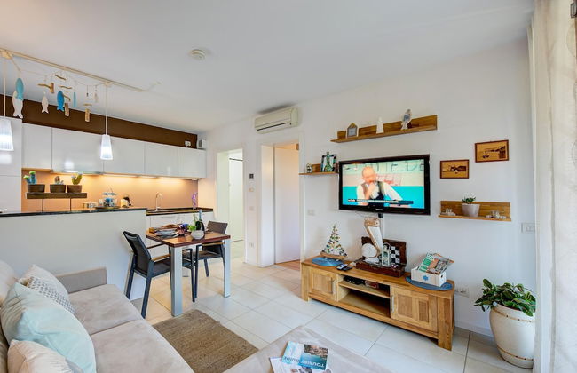 The Peace Of The Lake - Photo 5