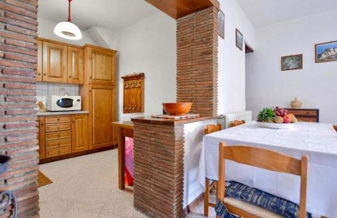 Cozy Home In Metato With Kitchen - Photo 24