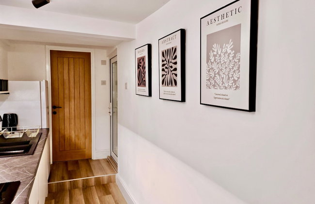 2-Bed Apartment - For Contractors & Business Travellers - Long Stays Welcome - Photo 26