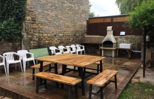 6 Bedroom Farm House with 12 Beds in Weldon - Foto 9