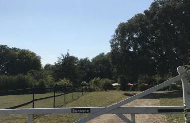 Grade II Listed Farmhouse, Pool, Hot Tub, Games Room, Celebration Hall, Car Park, 10ppl, 45 min from Central London - Foto 32