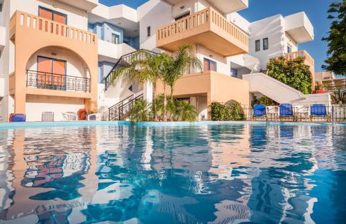 Esplanade Apartments - Heated Pool - Photo 6