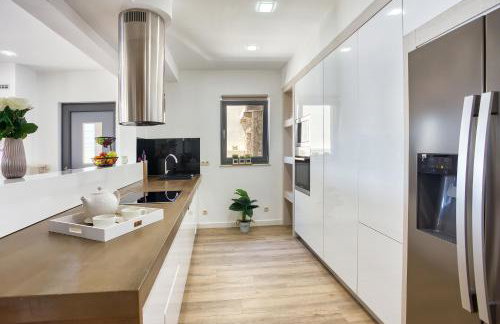 LUXURY VILLA PARADISE 120m from sandy beach, heated pool, billiard, max 12 pax - Foto 15