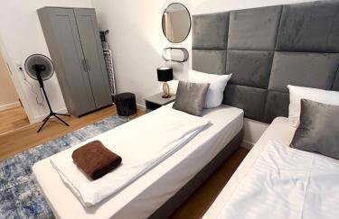 BIG New 7Rooms City Center APARTMENTS and Suites - Foto 18