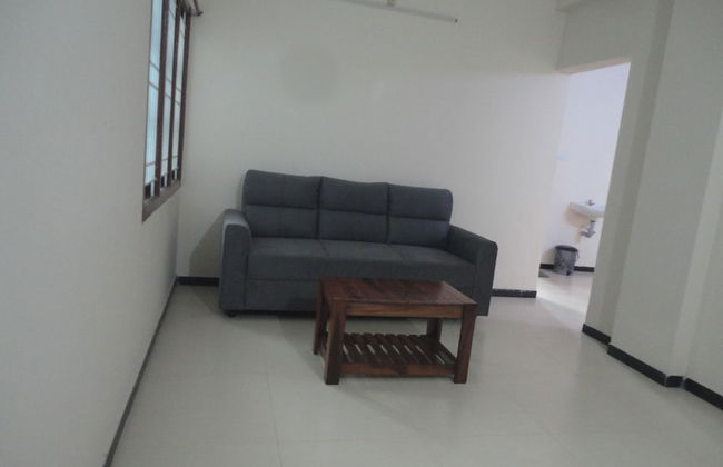 Sanvika Hotels & Service Apartments - Photo 9