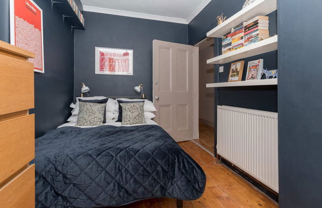 Beautiful & Bright 2BD Flat - Haymarket - Photo 7