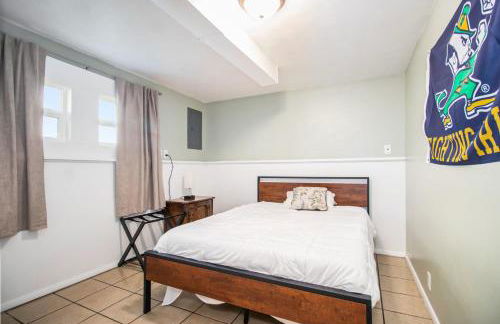 Notre Dame Get Away 4-Bdm 2-mile from Campus BBQ - Foto 11