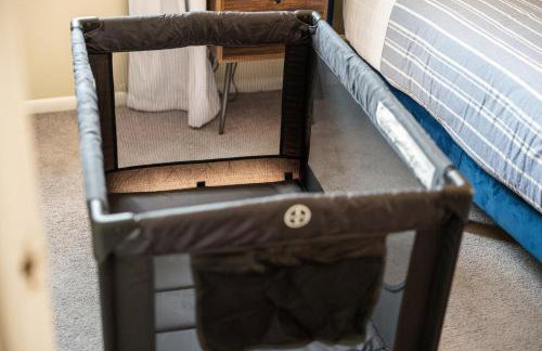 Welcoming Apartment - 10 min Light Rail Access - Foto 24