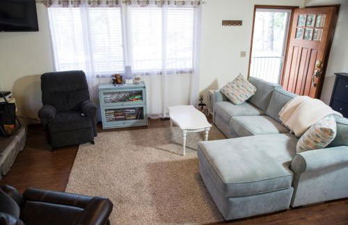 Lovely Mountain Lake Chalet by Yosemite: Equipped! - Foto 11