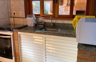 Chalé aconchegante Brotas SP + Área Rústica privativa + Ar condicionado - Foto 12