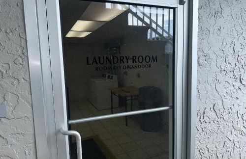 Beautiful Condo Sleeps 4- Only 2 Blocks From Beach - Foto 19