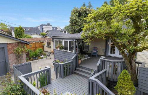 Spacious Retreat with guest house, game room, parking in N Tacoma - Foto 19