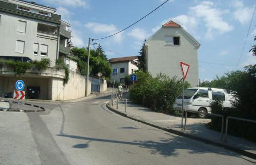 Two Flowers Apartments - Foto 23