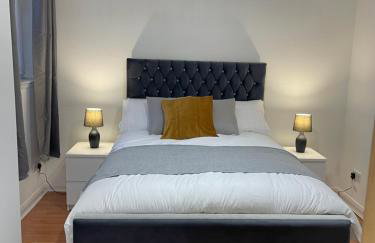 Entire 2 bedroom Beautiful newly furnished flat - Foto 2