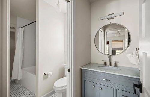 Relaxing Hill Country Home with Outdoor Fire Pit - Photo 22