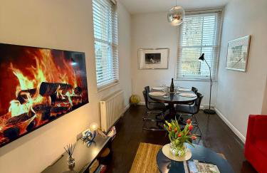 Free off street parking Georgian style Bath apartment - Photo 13