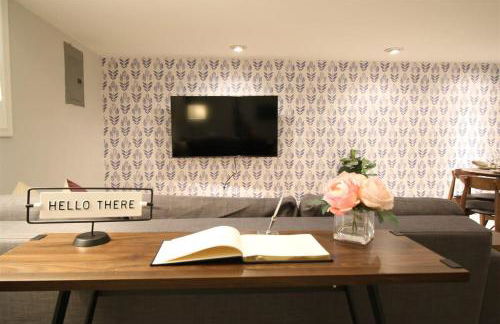 Lincoln Park Place Capitol Hill with Parking - Photo 3