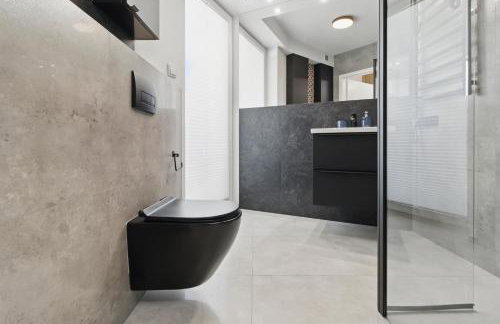 Stylowy apartament z balkonem i panoramą miasta - Foto 13