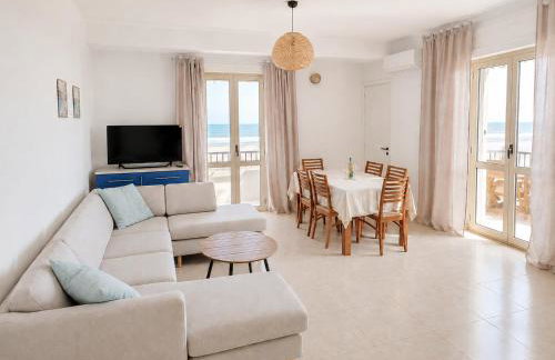 La Dolce Vita Apartments - Beachfront - Photo 2