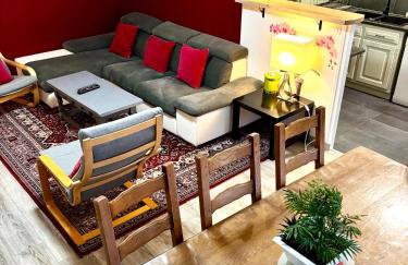 BedinReims "burgundy bottle" 110m2 Exceptional, 4 chambres doubles, 2 bain, free park & wifi, tout équipé - Foto 2