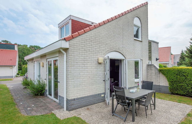 Charming Villa in Natural Surroundings - Photo 26