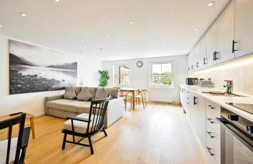 Stylish 3 Bedroom Apartment - Foto 1