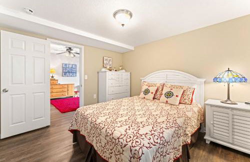 Family-friendly Home Hot Tub Lake View & Pool Access - Foto 28