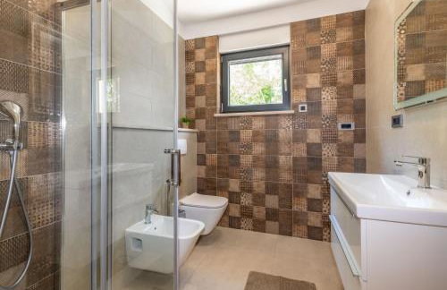 Villa Silente, modern and luxurious villa hugged by nature - Foto 53