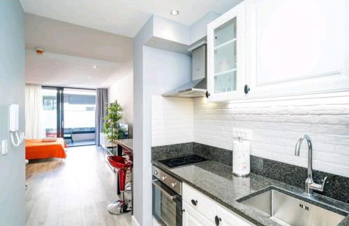 Gorgeous Dubrovnik sea view apartment with free parking - Photo 2