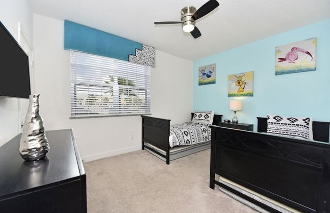 Beautiful 3-bed Villa 10 Minutes From Disney-17440 Serenity Resort 3 Bedroom Townhouse by RedAwning - Foto 4