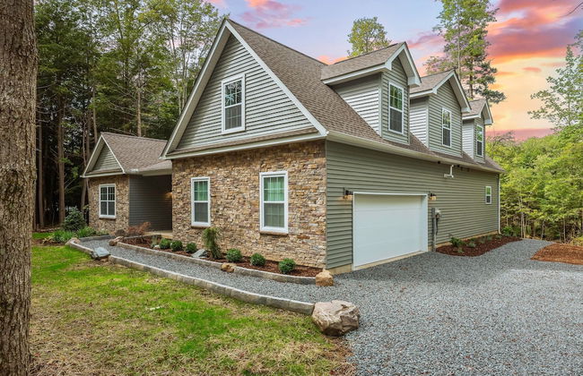 Luxuriously Lakeside by Avantstay Lakefront Retreat w Game Room - Foto 7