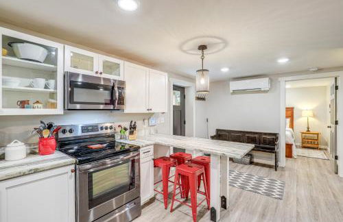 Modern Weaverville Apartment - Walk to Downtown! - Foto 13