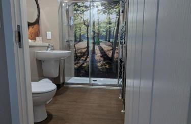 The Dochart Lodge with hot tub Braidhaugh Crieff - Photo 15