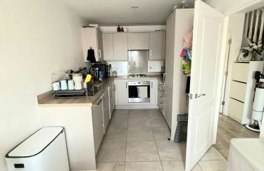 4BD 2BR House with Parking in Gravesend - Foto 3