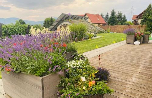 Chata pod strzechą w Beskidach - Foto 46