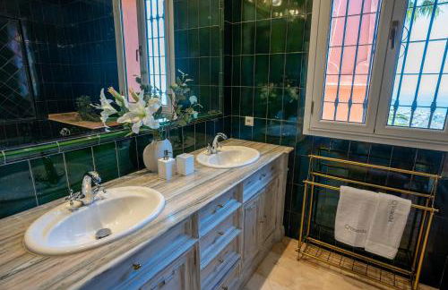 Villa de Lujo para familias y empresas - Photo 33