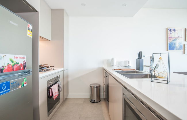 Luxury 2bed2bath APT @opaltower +view - Photo 11