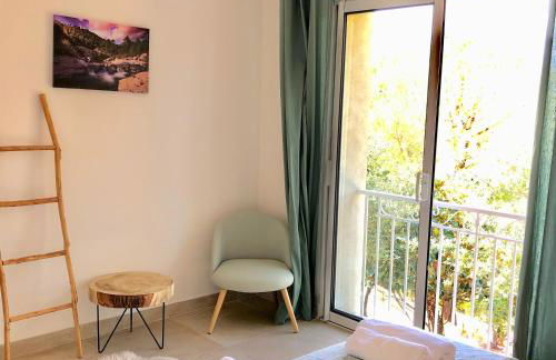 VILLA CARAMONTINU SERENA à Pinarello, proche plage, vue mer, piscine chauffée - Foto 15