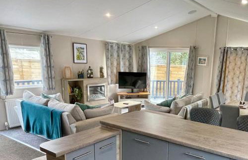 Elegant Lodge in Peaceful Holiday Resort - Photo 8